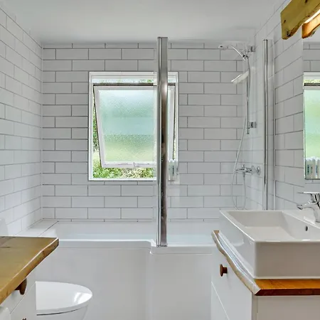 Three-bedroom In Дом отдыха Dronningmolle