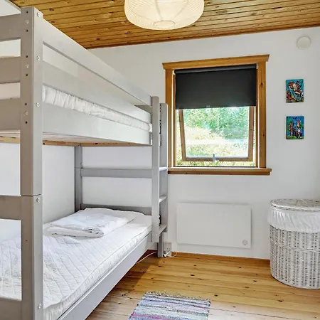 Дом отдыха Three-bedroom In Dronningmolle