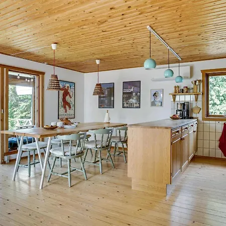 Three-bedroom In * Dronningmolle