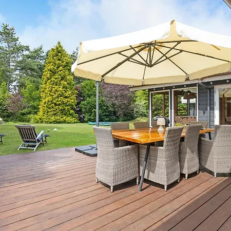 Three-bedroom In Дом отдыха Dronningmolle