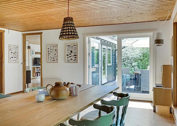 Ferienhaus Three-bedroom In *