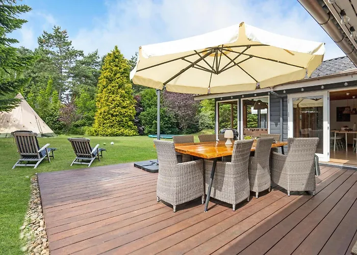 Three-bedroom In Ferienhaus Dronningmølle